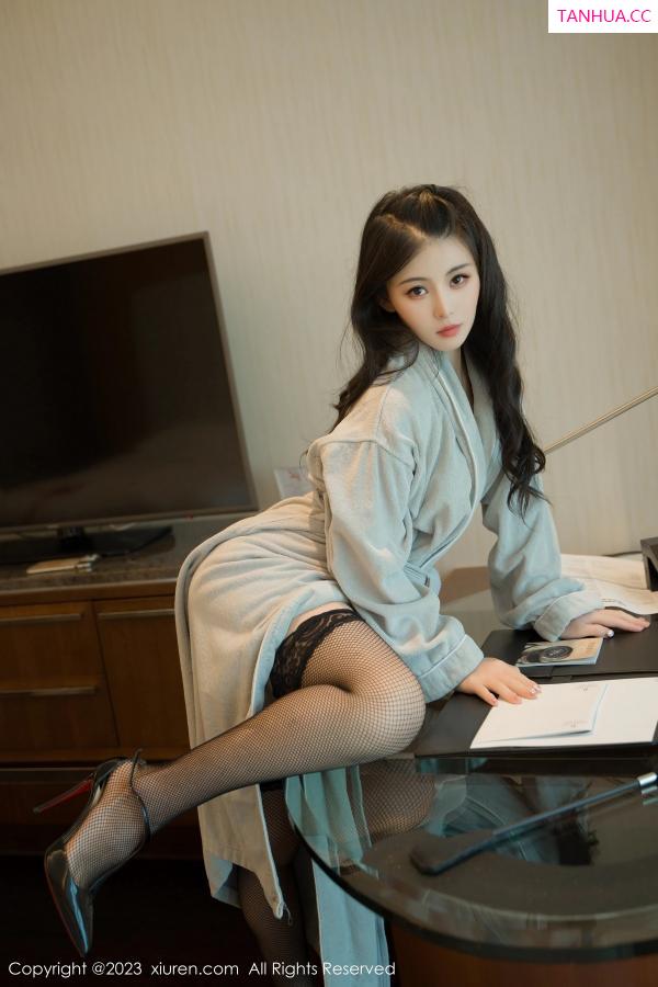   [XiuRen]高清写真图 2023.07.20 No.7107 柒喜小baby 情趣服饰第11张图片